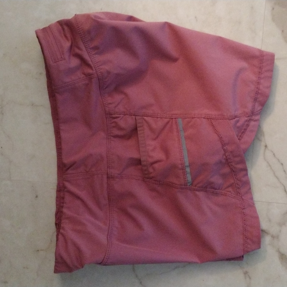 Body glove shorts. - Picture 2 of 5